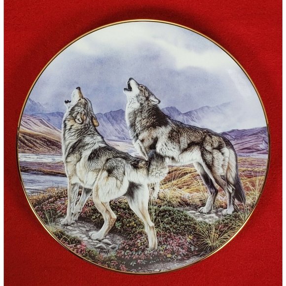 Hamilton Other - Year of the Wolf Collectors Plate "Song of the Wolf" by Hamilton MIB + COA